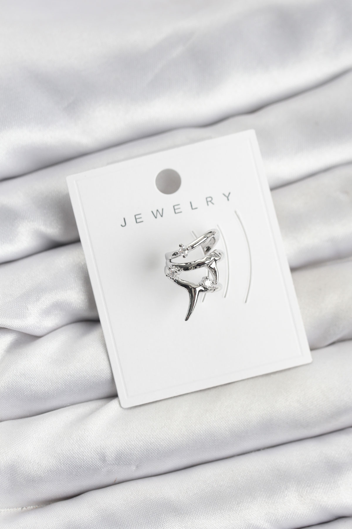 1768396055-bkp11622 Gümüş Renk Pirinç Diken Model Kıkırdak Earcuff Küpe - Vipsepet - Görsel 1
