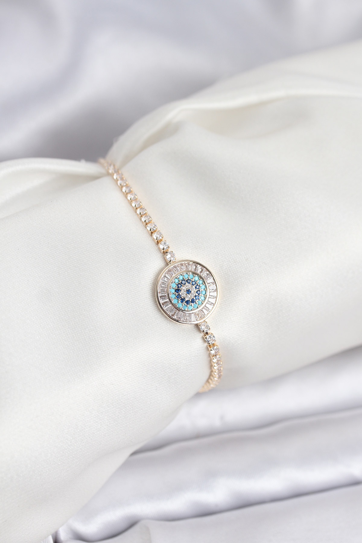 1768396292-bb8238 Gold Renk Nazar Model Zirkon Taşlı Asansörlü Su Yolu Bileklik - Vipsepet - Görsel 1