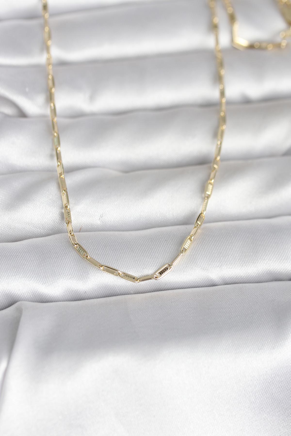 1770128982-bko10983 CM 14K Gold Renk İnce Ataç Zincir Model 60 cm Kadın Kolye - Vipsepet - Görsel 1