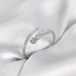 Gümüş Renk Zirkon Taşlı Minimal Kalp Model Kadın Yüzük - Vipsepet