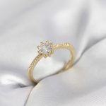Tek Taş Model Gold Renk Zirkon Taşlı Kadın Yüzük - Vipsepet