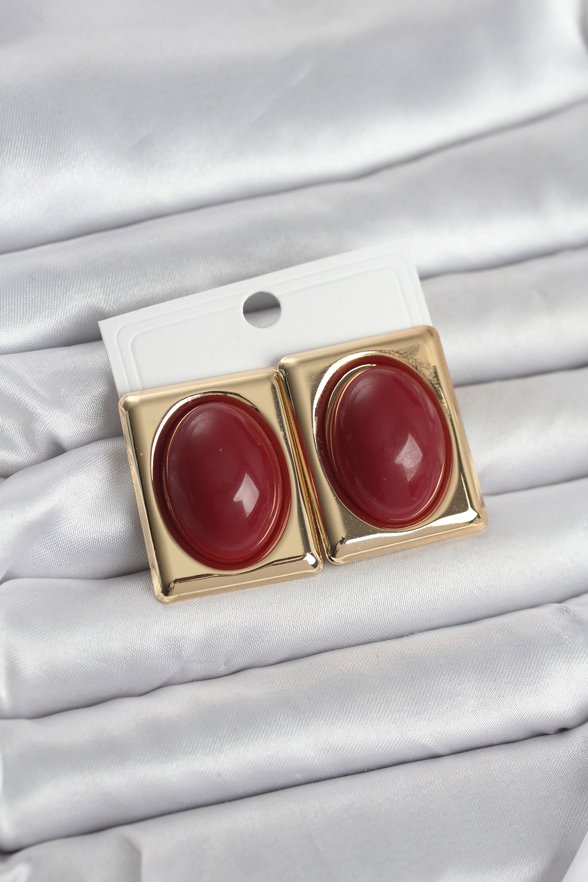 1771336656-bkp11673 Bordo Kare Model Vintage Gold Renk Kadın Küpe - Vipsepet - Görsel 1