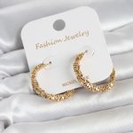 Gold Renk Pirinç Tırtık Model Kadın Küpe - Vipsepet