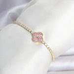 Pirinç Gold Renk Pembe Zirkon Taşlı Yonca Model Su Yolu Kadın Bileklik - Vipsepet