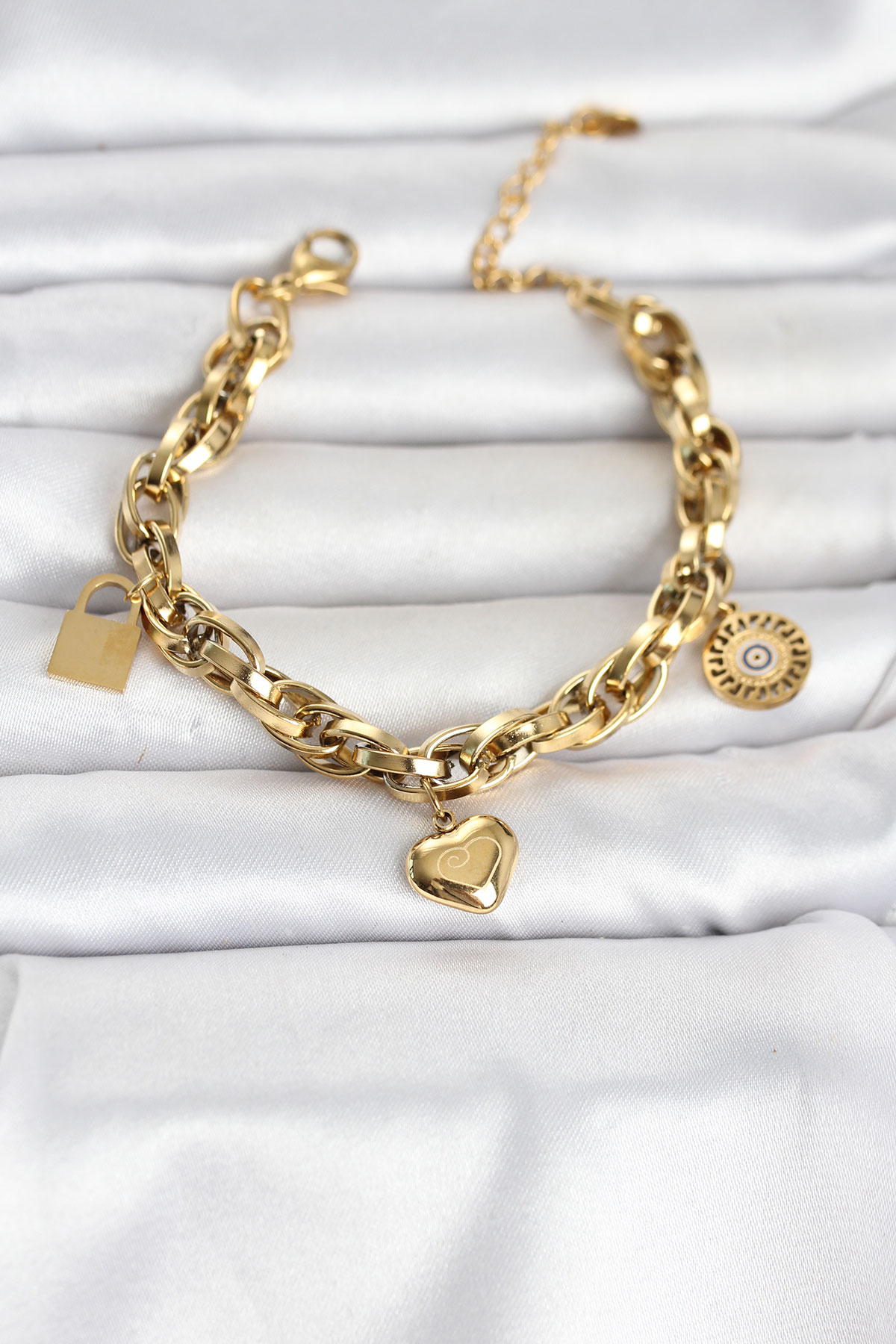 1781191496-14d744ee-bb8558 316L Çelik Gold Renk Charmlı Kalın Burgu Model Kadın Bileklik - Vipsepet - Görsel 1