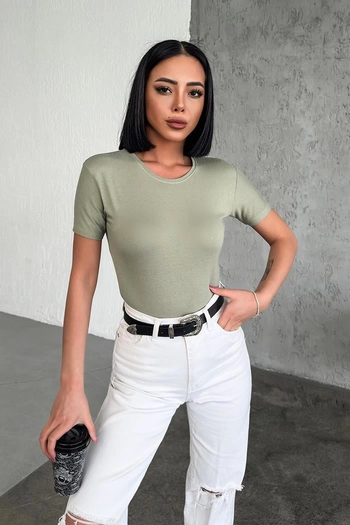 rahat-ve-sik-kisa-kollu-bisiklet-yaka-likrali-viskon-penye-body-bebe-haki-43809673-sw701sh1051 Rahat Ve Şık Kısa Kollu Bisiklet Yaka Likralı Viskon Penye Body Haki ( Vipsepet ) - Görsel 1